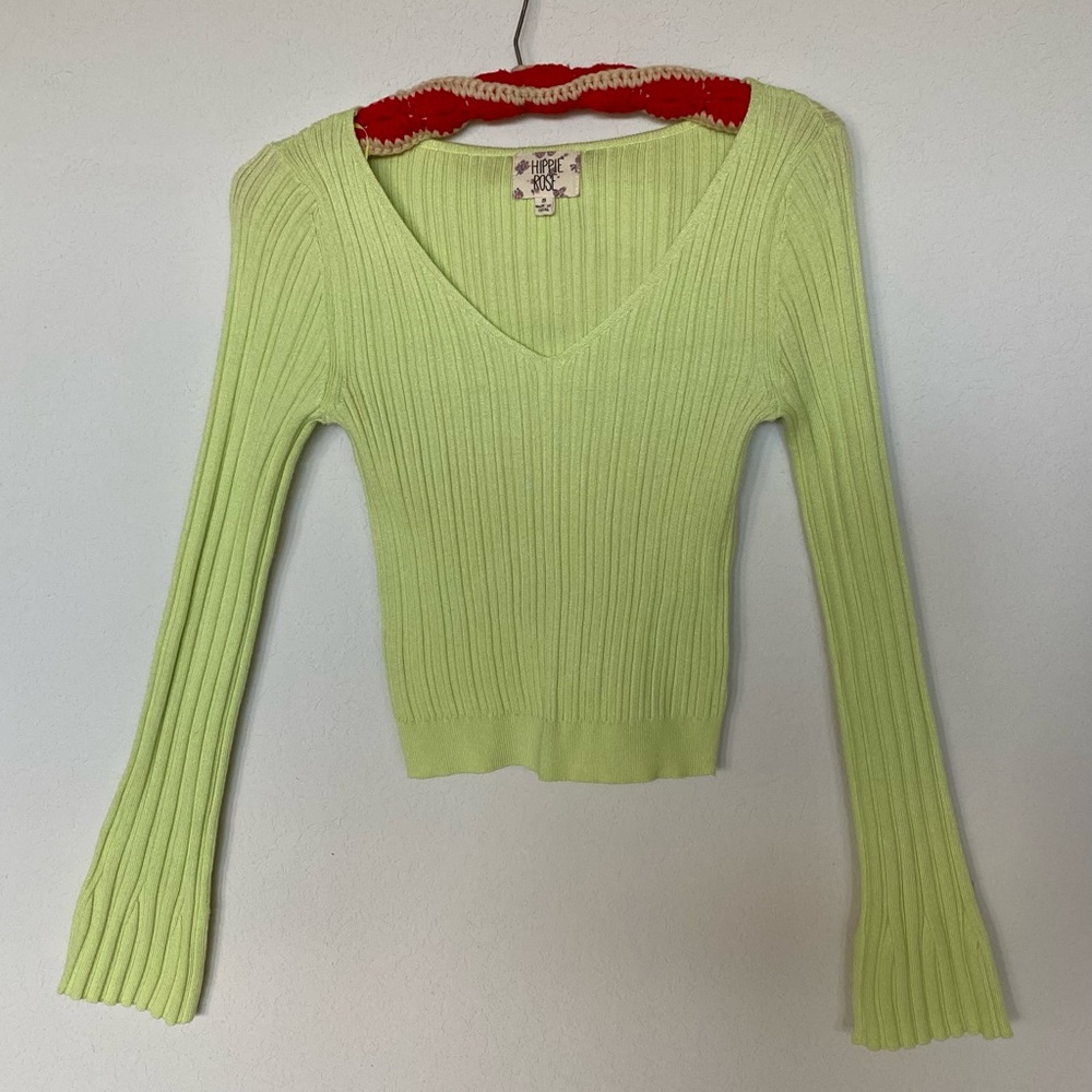 Hippie Rose Juniors Sweater with bell sleeves. Size Small in EUC. - Picture 3 of 12